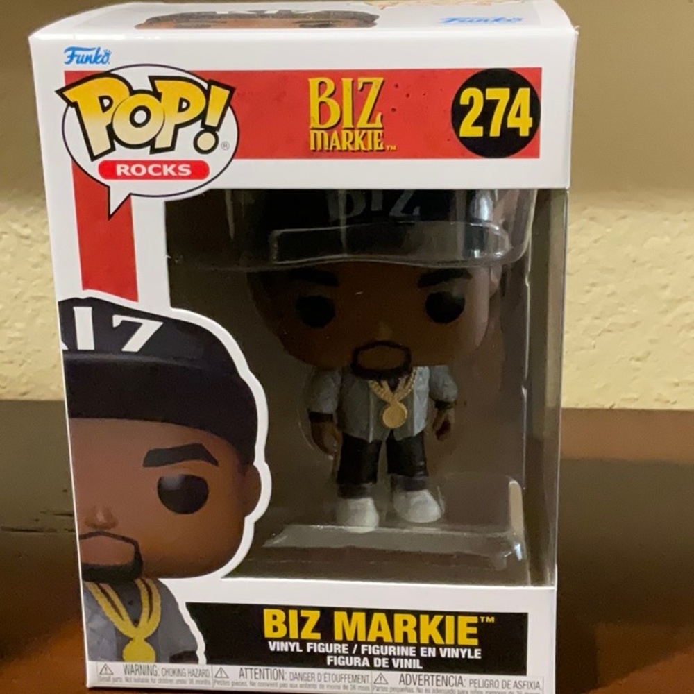 - Biz Marke Funko Pop rocks. #274